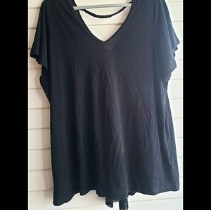 Loose Tee Shirt with Lace Panel back detail black